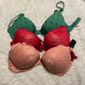 3 bra bundle! 2 Victoria secrets and 1 pink bras 34C